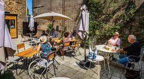 La Jolie Pause - Image 4