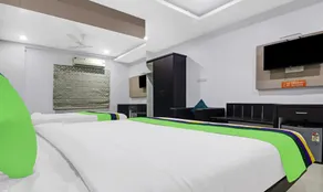 Madhura Inn Xclusive - Image 2