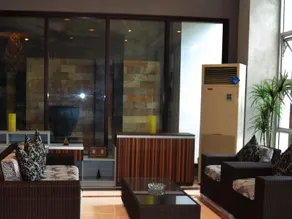 Crown Hotel - Image 3