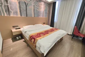 Sanhe Hotel - Image 2