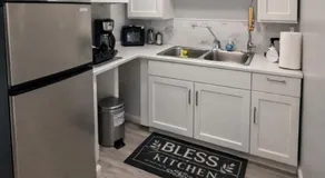 Beautiful independent suite - Image 3