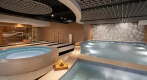 Grand City Hall Hotel & Serviced Residences - Image 4