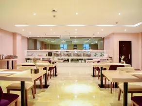 Lavande Hotels Jinzhong Youjian Pingyao - Image 4