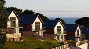 House 10 - Image 5