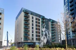 Luxury 1 Bed Apartment Hemel Hempstead Sleeps 4 Luton Airport Nearby - Image 3