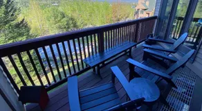 C1 Top Rated Ski-In Ski-Out Townhome Great views fireplaces fast wifi AC Short walk to slopes - Image 4