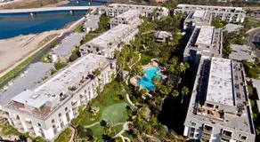 G218 - Palms Away - Image 4