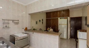 Casa com piscina e churrasqueira próximo à praia - Image 5