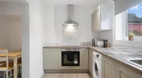 NEW! 3BR in County Durham - Image 5
