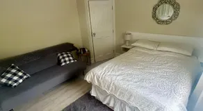 Ashley Guesthouse - Image 4