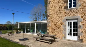 Gîte Rosalie, piscine couverte chauffée - Au bord de l'eau Conciergerie - Image 2