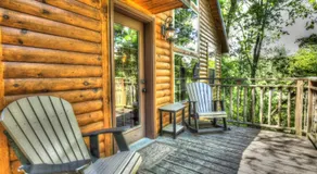 Wild Cherry Treehouse by Amish Country Lodging - Image 3