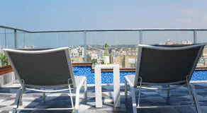 Luxury Rooftop Apartment in Netanya - Image 5