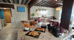 Heritage stone house BnB with Gourmet Breakfast - Chambres d'hôtes de charme entre Bayeux et les plages du débarquement - Image 5