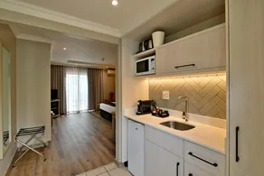 Courtyard Hotel Sandton - Image 2