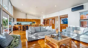 Bruny Bay House - Image 3