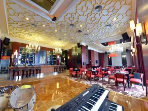 Babylon Hotel - Image 4