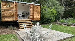 The little shepherds hut - Image 4