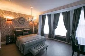 Apartments at Number 10 The Abbey - Image 2