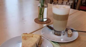 Anna und Sascha, Hotel und Café - Image 3