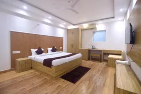 Golden Leaf Inn - Noida - Image 4