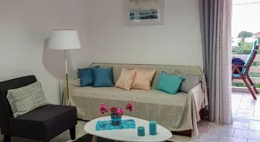 Marianos Apartments - Image 2