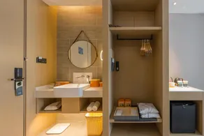 Atour Hotel Nanjing Olympic CBD Near Confucius Temple & NIEC - Image 3
