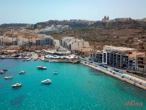 Pretty Beachfront Penthouse in Mellieha - Image 4