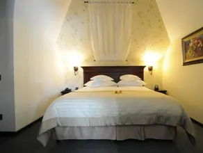 Hotel Foisorul cu Flori - Image 5