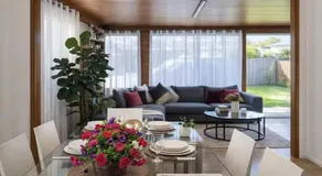 Spacious 4-Bed Retreat in Vibrant Footscray - Image 3