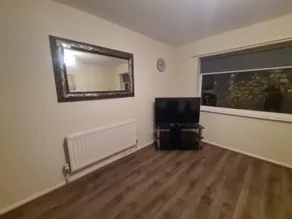 Comfortable two bed apartment - Image 5