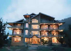 Omavya Hotel Manali - Image 2