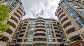 Exquisite Apartment at Citys Doorstep - Hosted by Canstay - Image 2