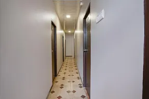 FabHotel Comfort Stay - Image 4