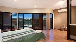 Marina Views Townhouse - Image 2