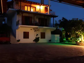 Dimitras House - Image 5
