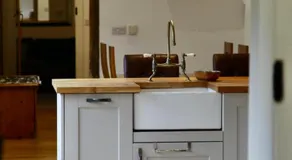 Cotswolds Grade II Listed Barn & underfloor heating - Image 5