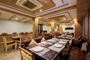 Townhouse Oak JVH Hotel Bangalore - Image 3