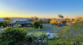 Sunny Lakeview Lodge- Perfect for Family & Friends - Image 4