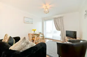 Ardmore House - Image 2