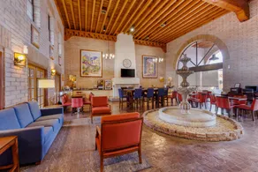 Comfort Suites Tucson near Sabino Canyon - Image 3