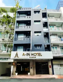 A In Hotel Glamour - Image 5