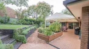 The Valerie Gardens - Homely & Cosy, Sleeps 11 - Image 2
