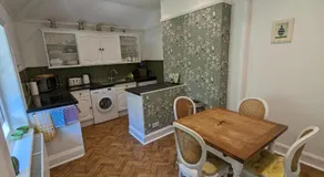 Clarence House Apartments - Image 2