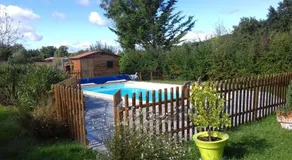 2 chambres lit140 et 2lits 90 dans villa piscine extérieure 24h sur 24 h cadre champêtre - Image 4