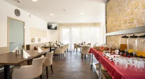 Hotel Drei Rosen - Image 4