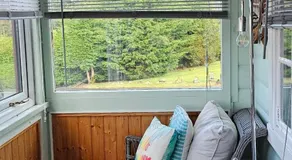 Log cabin - free parking garden & pet friendly - Image 5