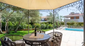 Charming Orange Apartment with Private Pool and Garden Oasis - Image 4
