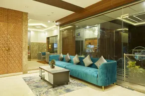 VOVO PREMIER HOTEL - Image 2