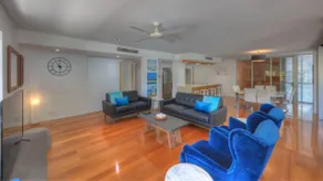 Maggies Beachfront Apt. 10 - Image 2